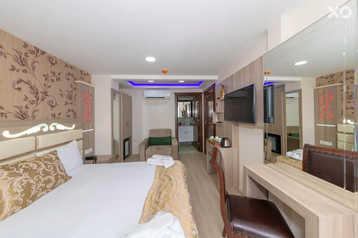 Raimond Hotel