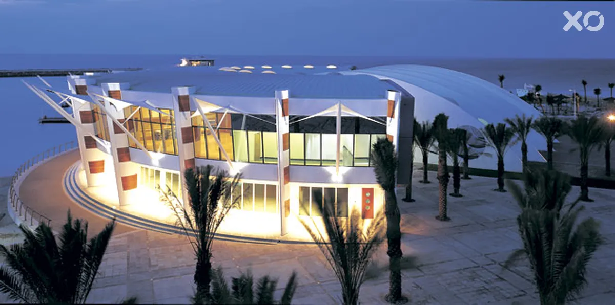 Jumeirah Beach Hotel & Beit Al Bahar Villas