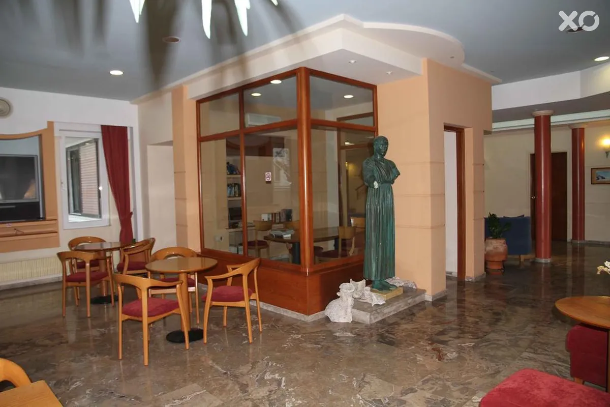 Astron Hotel