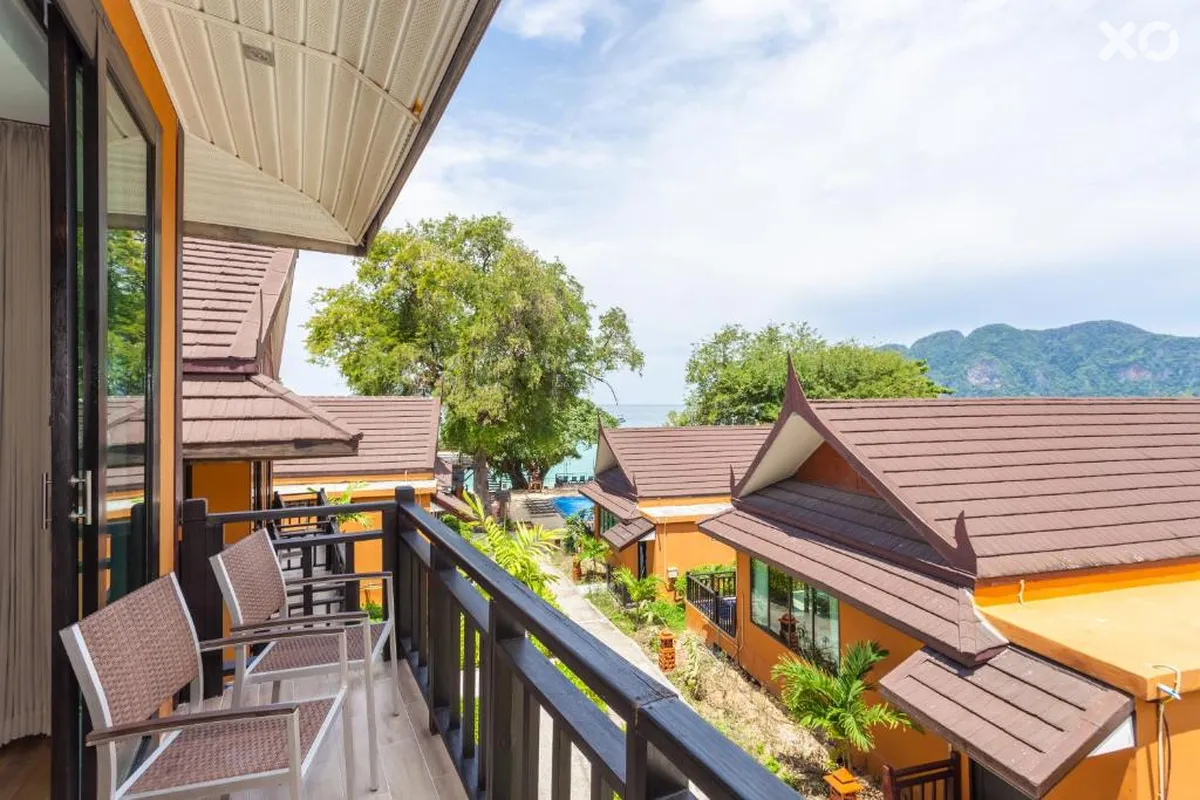Phi Phi Long Beach Resort & Villa