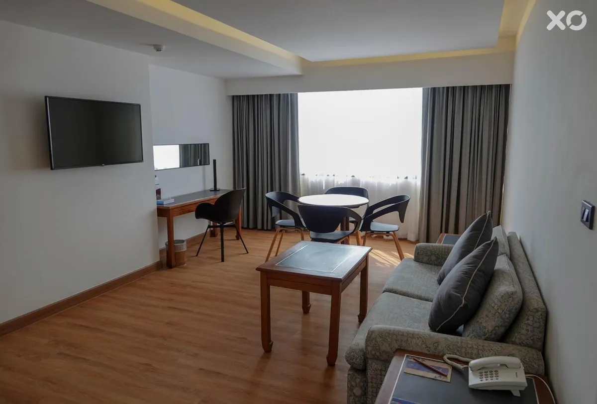 Ambassador Marina Tower Wing