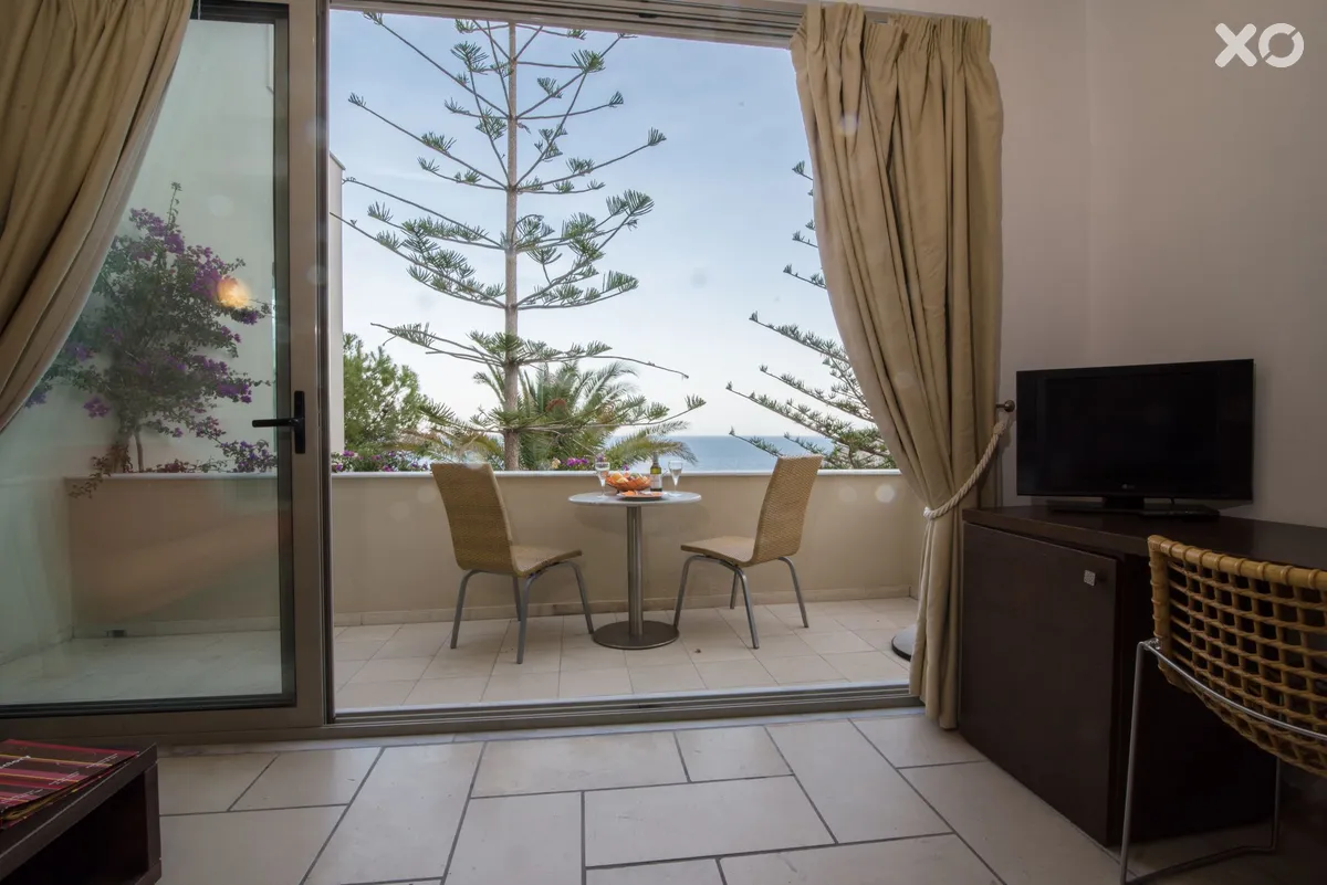 Antinea Suites Hotel & Spa
