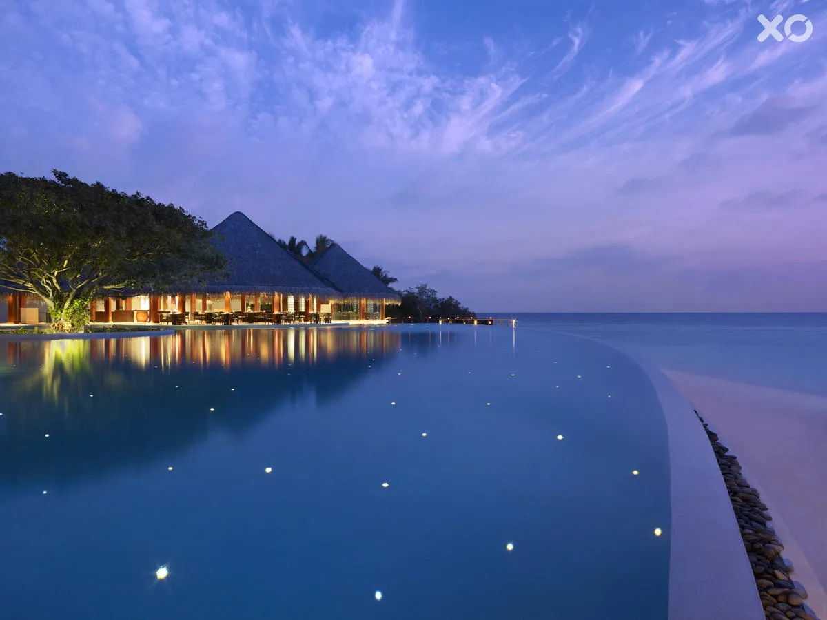 Dusit Thani Maldives Hotel