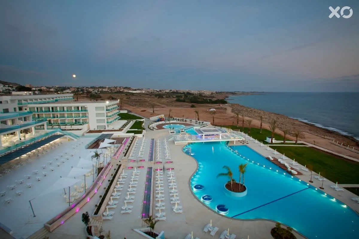 King Evelthon Beach Hotel & Resort
