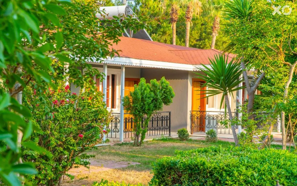 Clover Magic Garden Beach Hotel