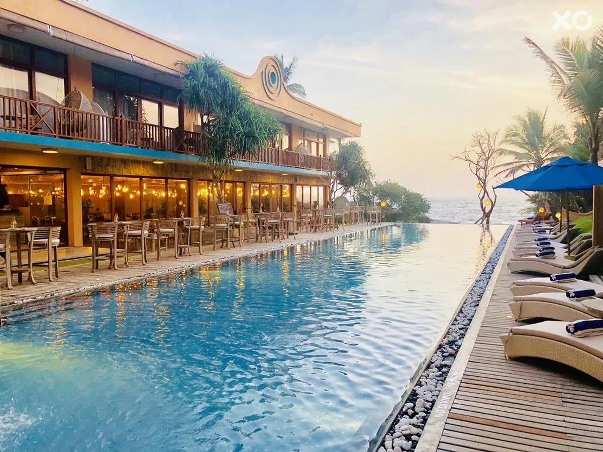 Thaproban Pavilion Waves Unawatuna