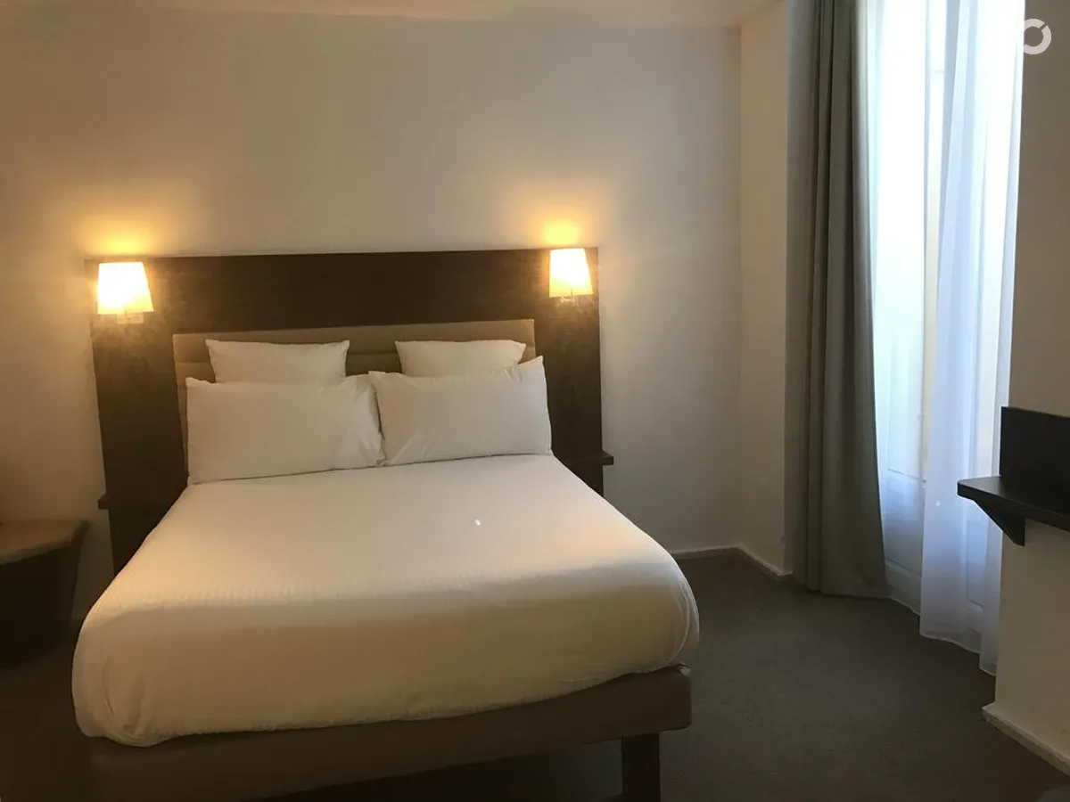 Monsigny Hotel