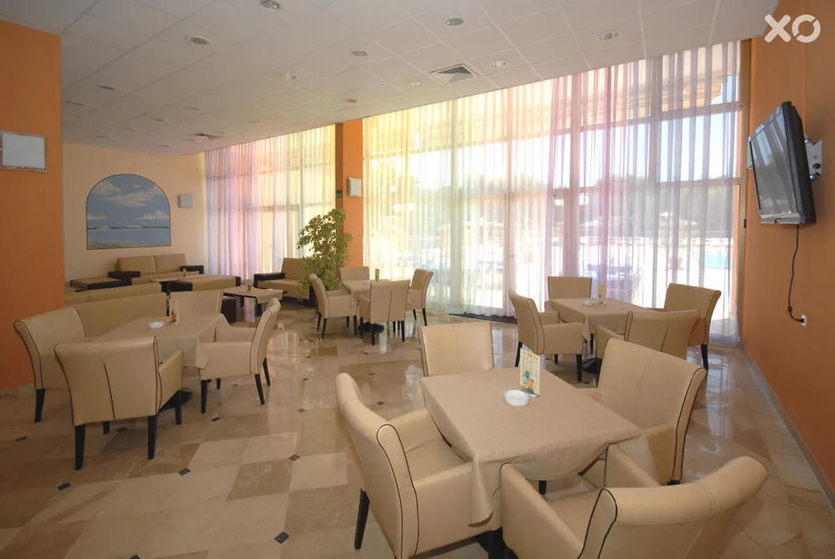 Arena Hotel Holiday