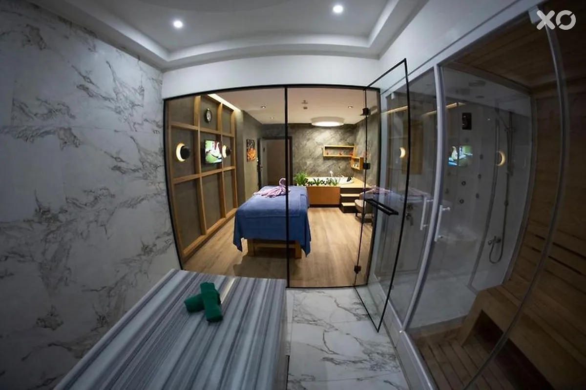 Mayi Hotel
