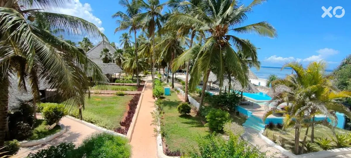 Mambo Beach Villas