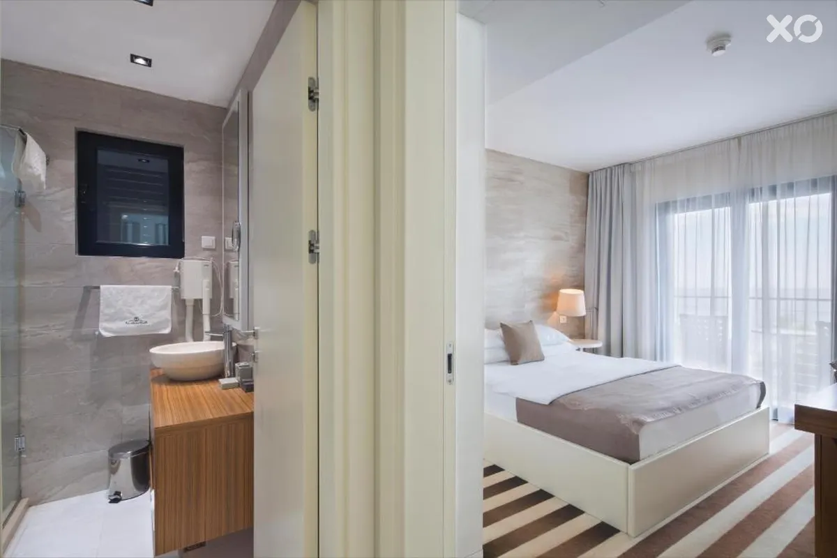 Aleksandar Hotel