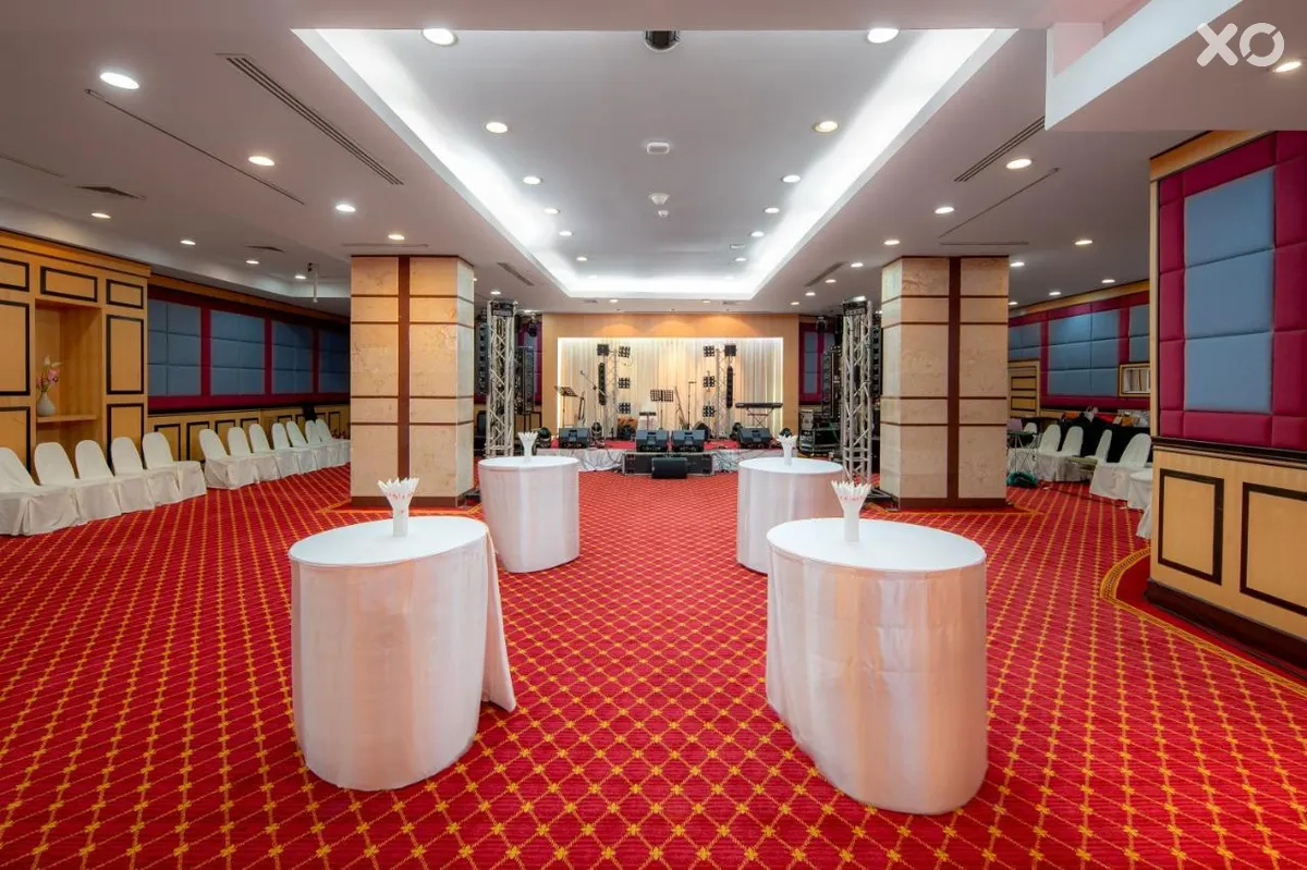 Alexander Hotel