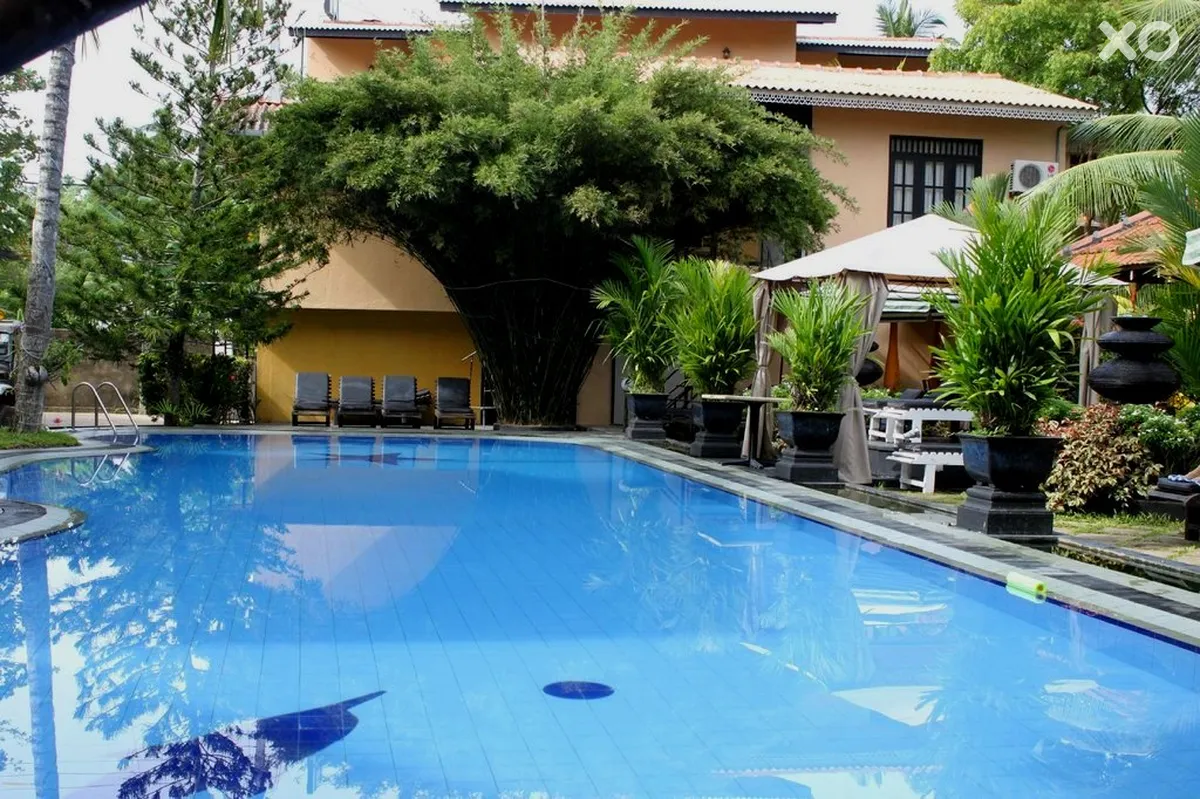 Flower Garden Hotel