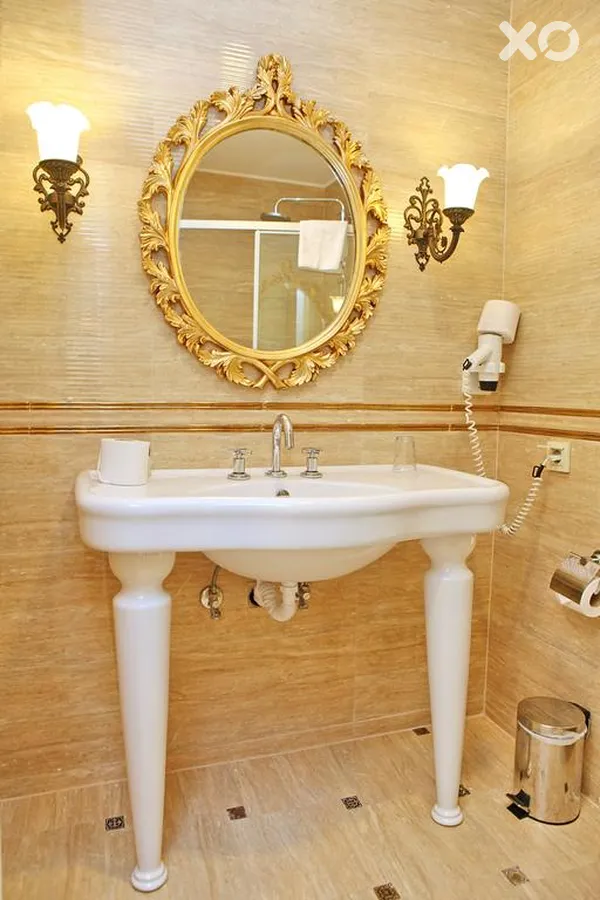 Aspen Hotel