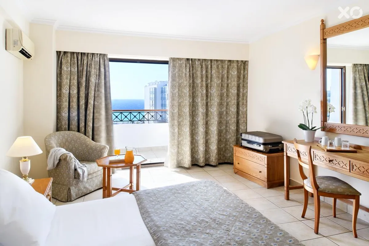 Mitsis Petit Palais Beach Hotel