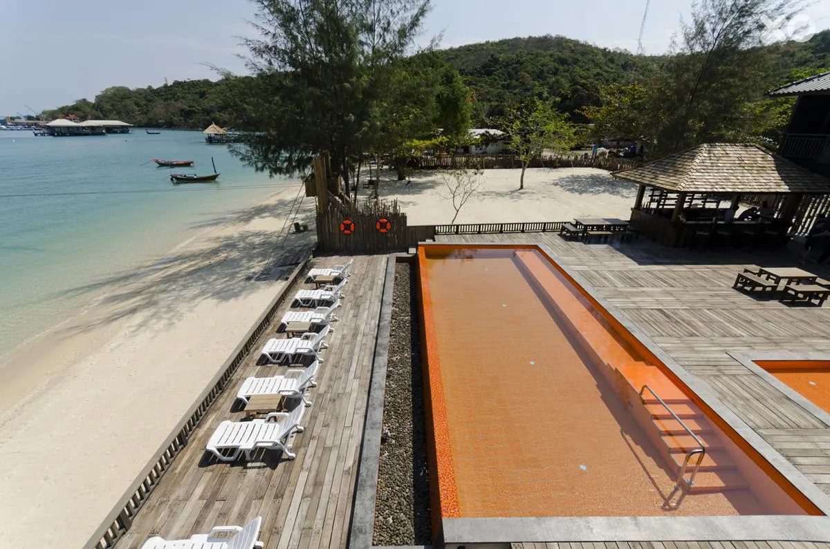 Baan Ploy Sea