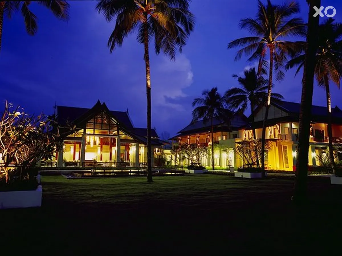 Apsara Beachfront Resort & Villa