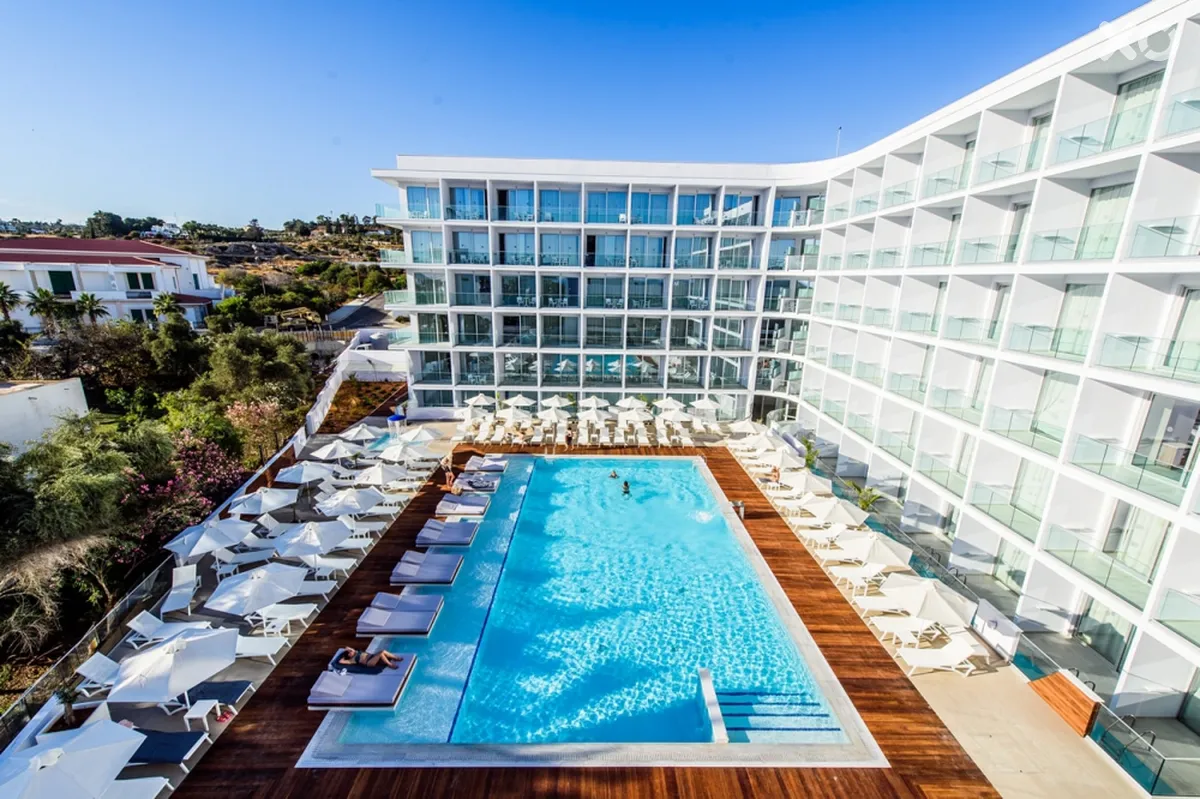 Eleana Hotel