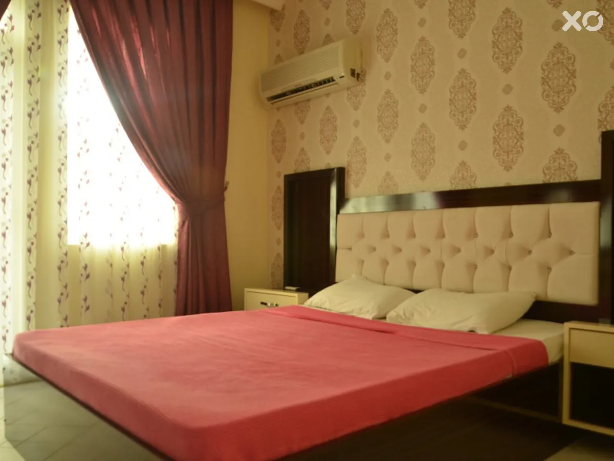 Side World Star Hotel