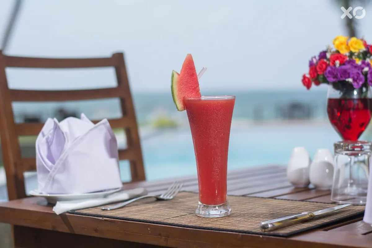 Sapphire Seas Beachfront Hotel
