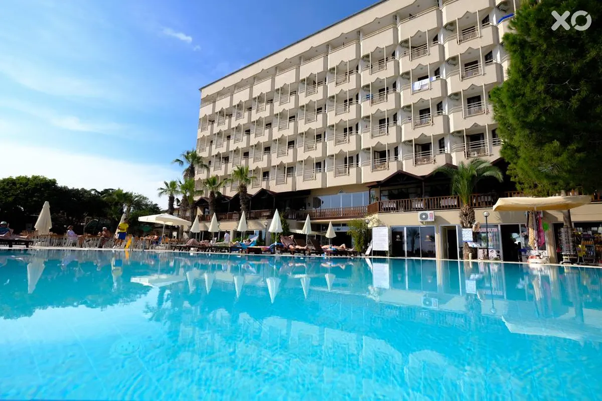 Anitas Beach Hotel