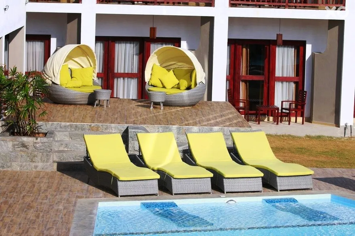 Avenra Beach Hotel