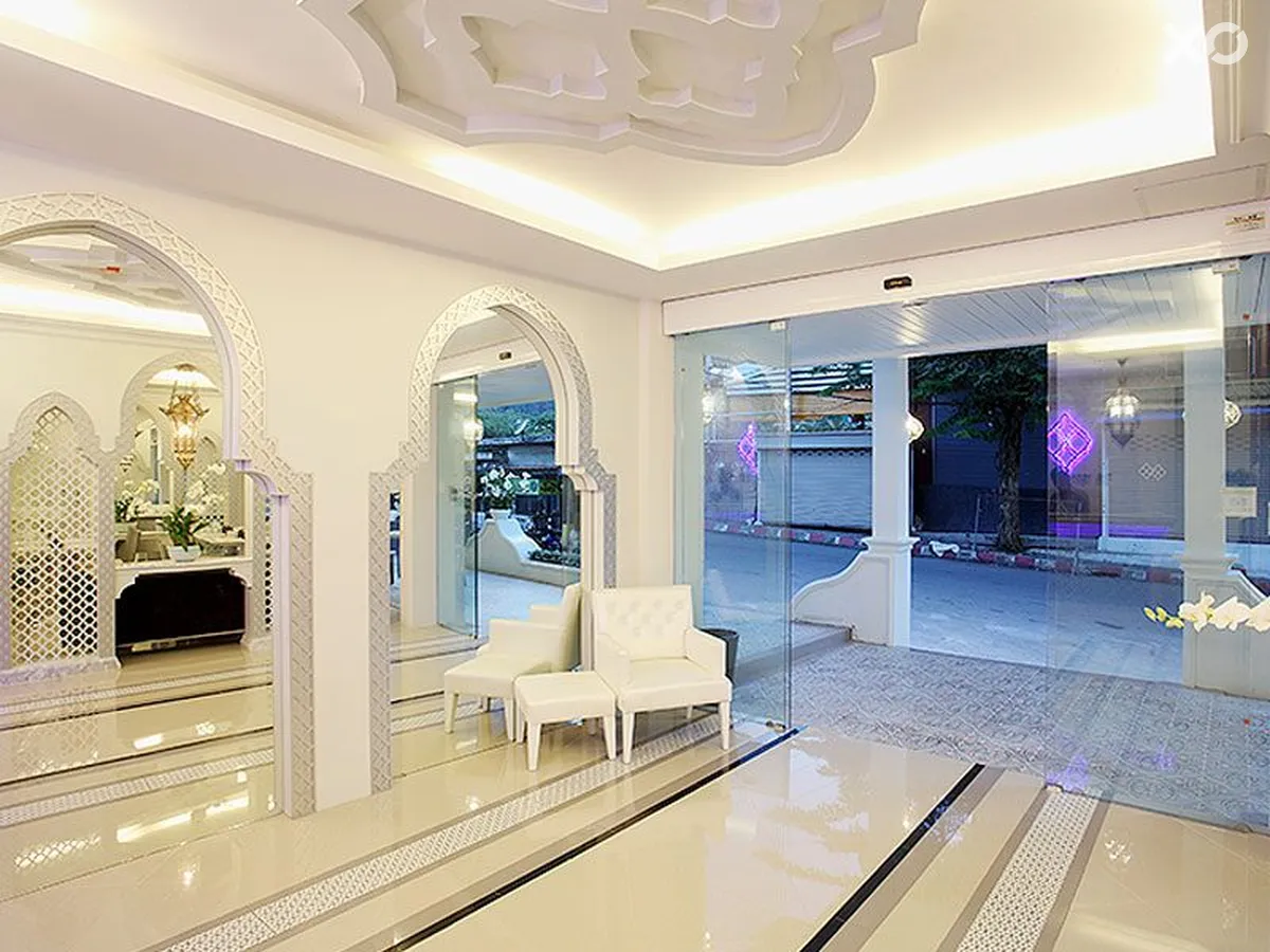 The Verandah Hotel