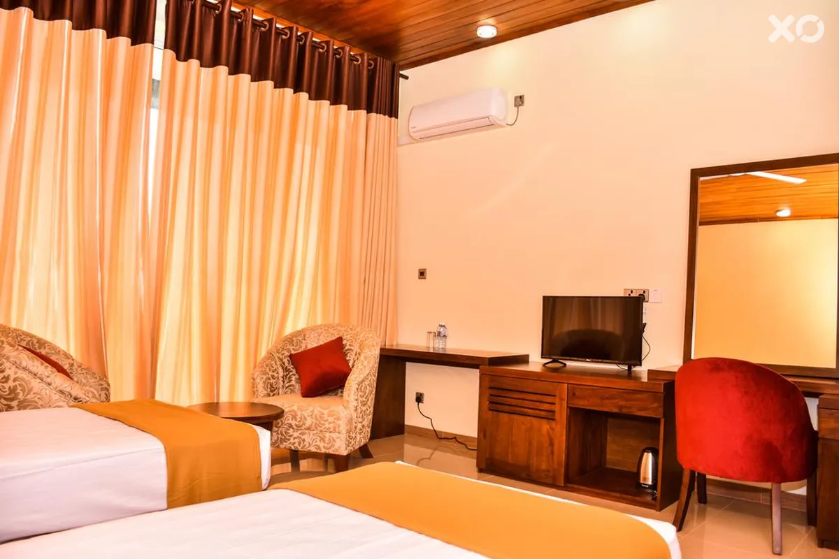 Lavinia Hotel