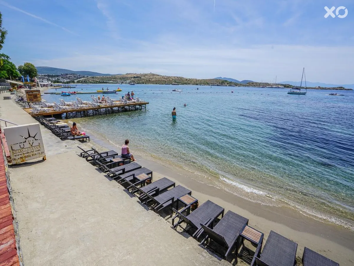 Costa Luvi Hotel