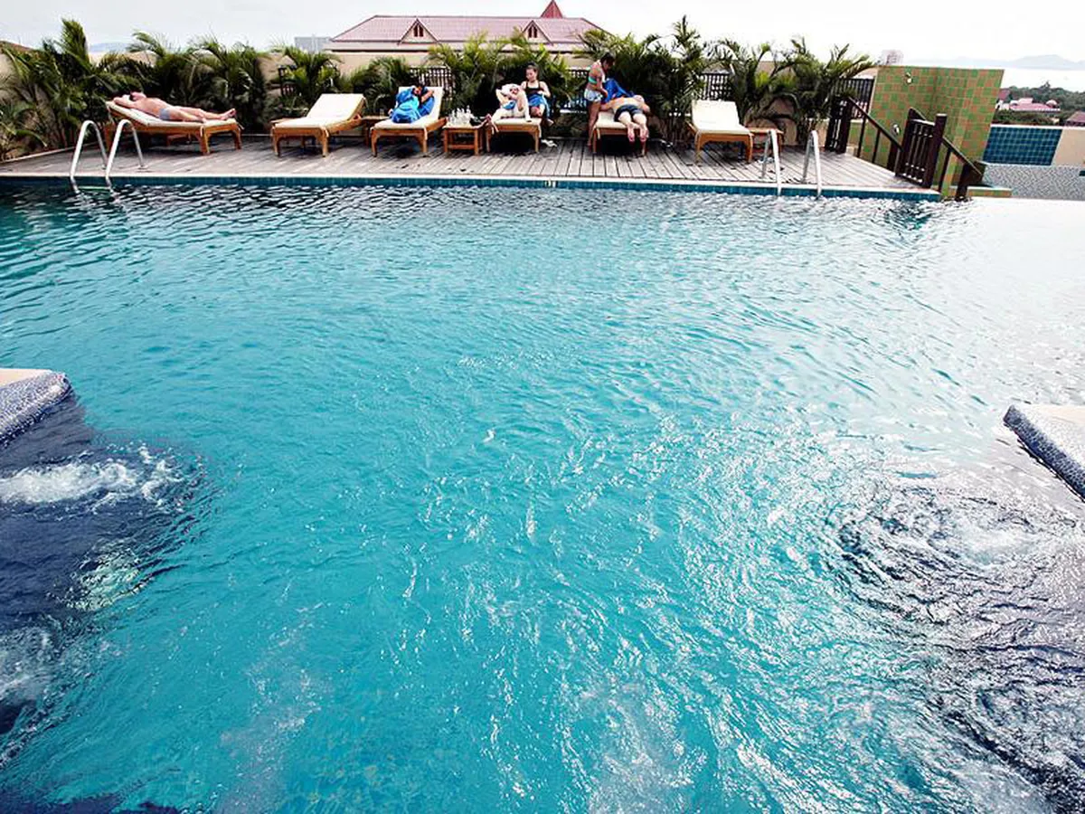 Aiyara Palace Hotel