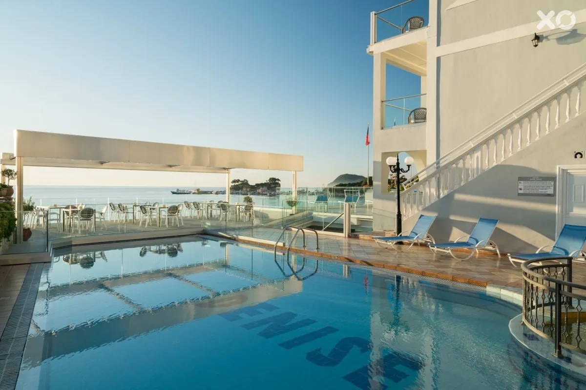 Denise Beach Hotel