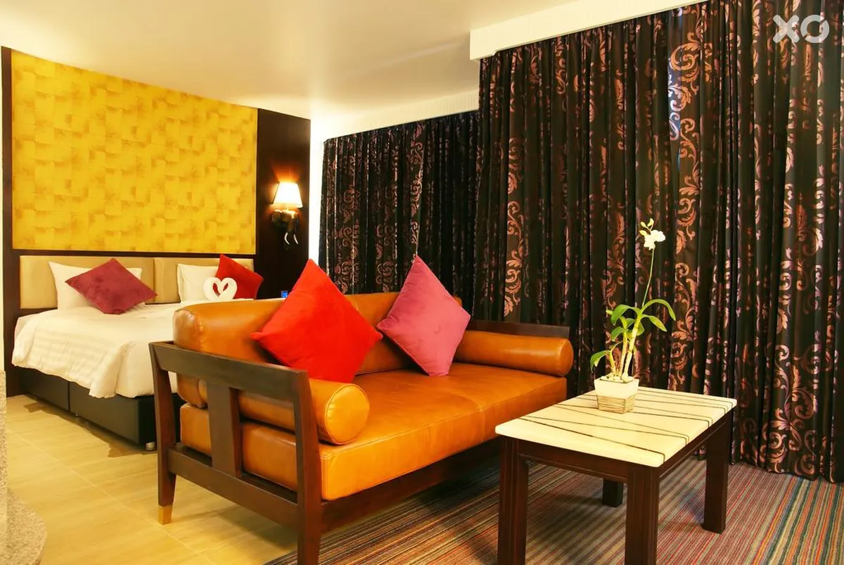 Aiyara Grand Hotel