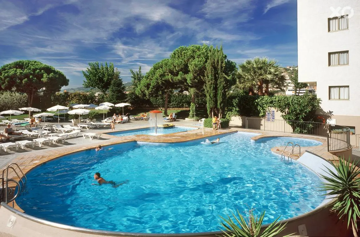 Aqua Hotel Montagut Suites