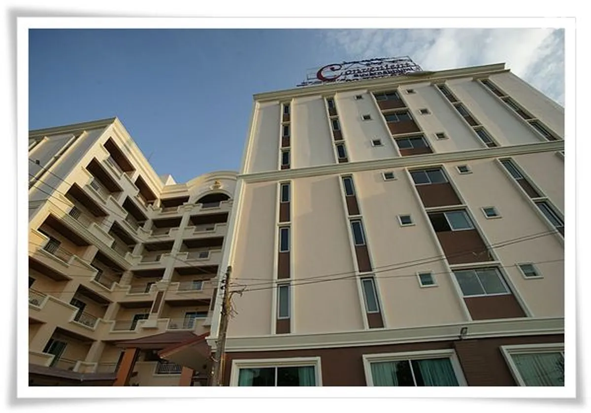 Convenient Grand Hotel