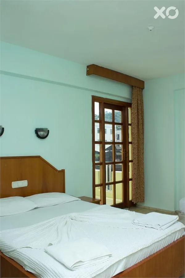Ares City Hotel