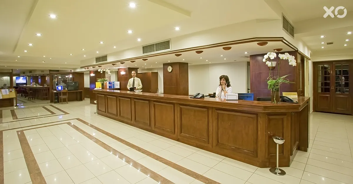 Manousos City Hotel