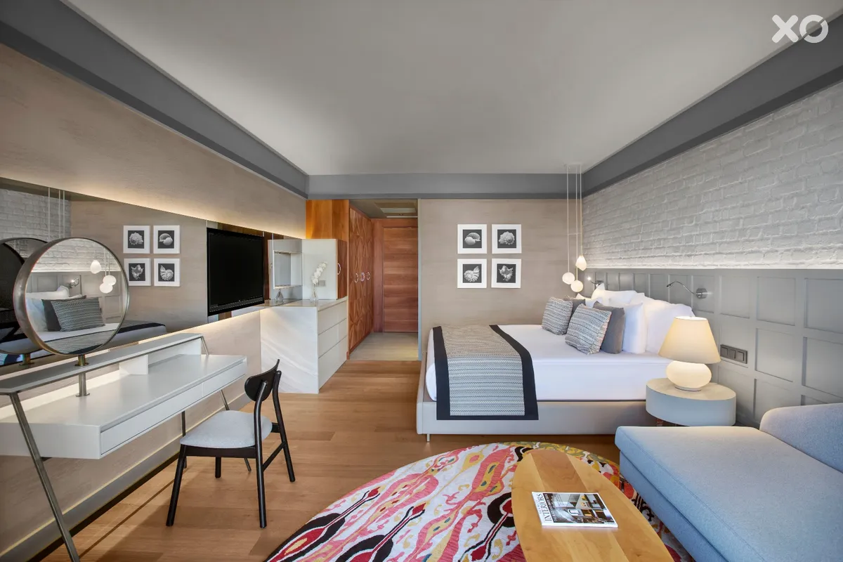 Acanthus Cennet Barut Collection