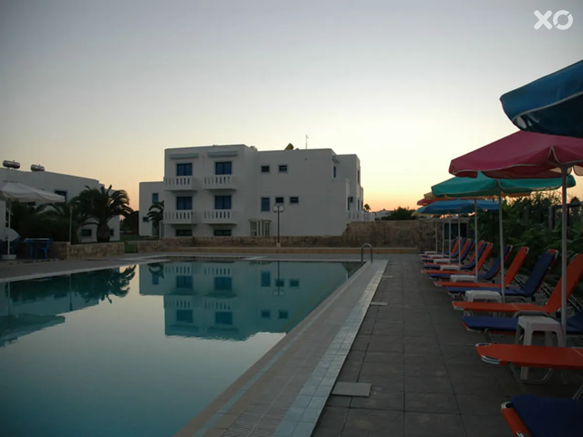 Bouradanis Village Hotel Studios & Apartments