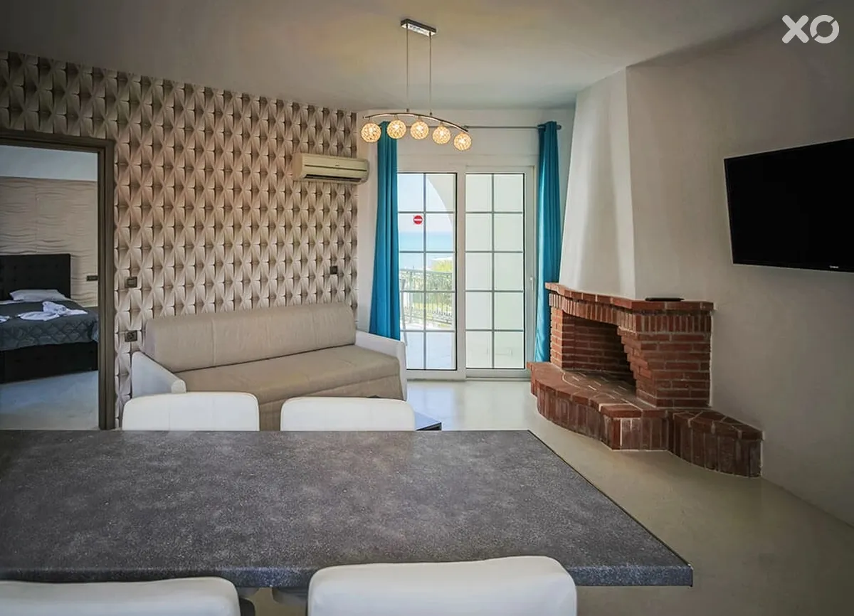 Paradise Hotel
