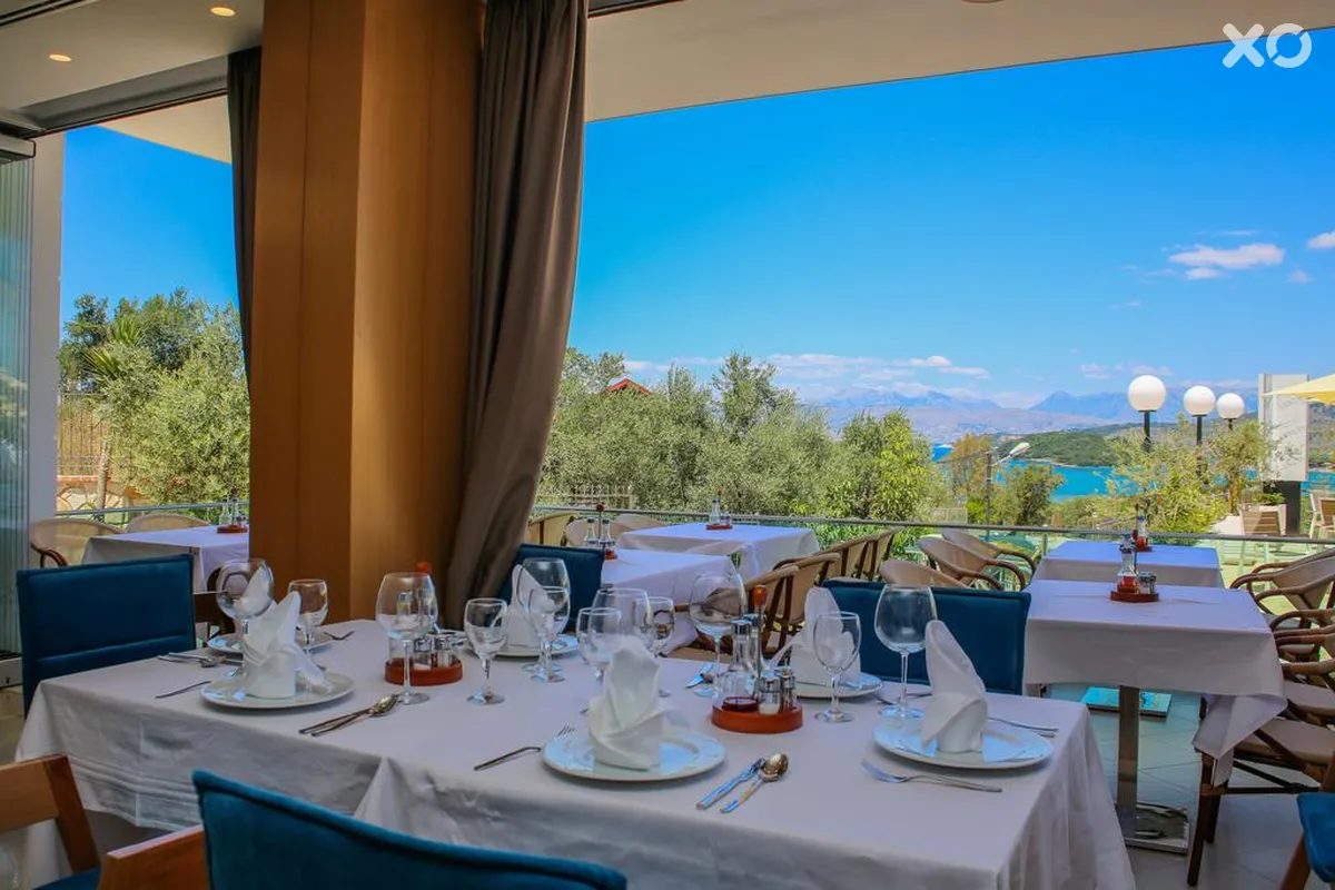 Luxury Hotel