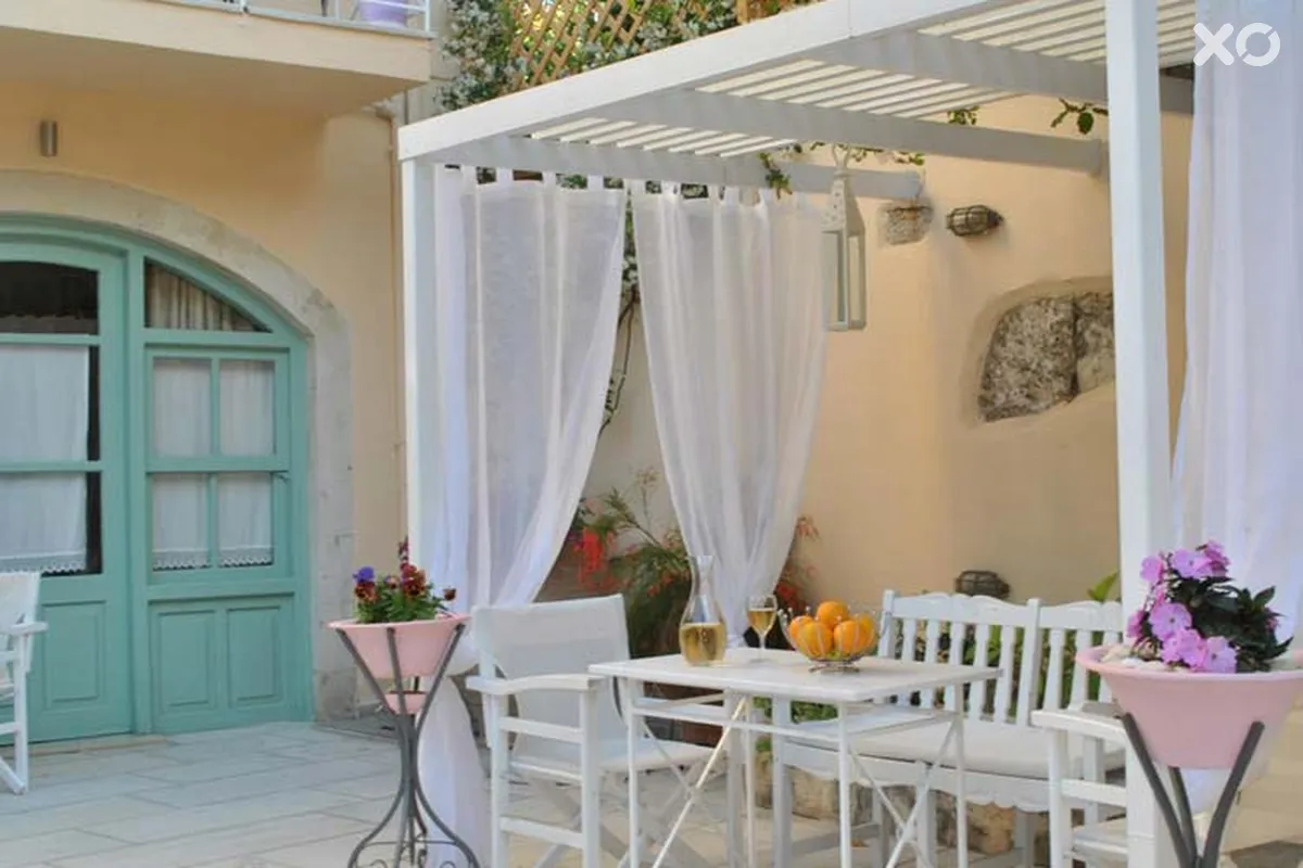 Mythos Suites Hotel