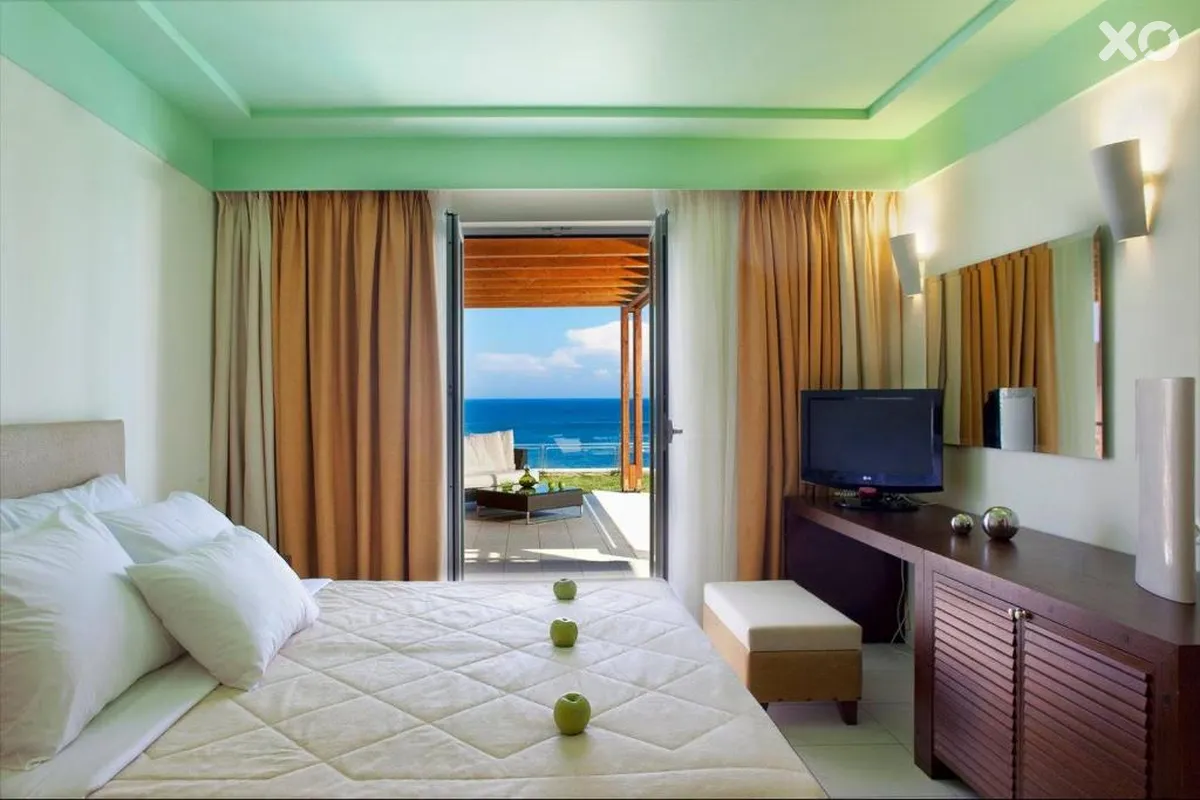 Apostolata Island Resort & Spa