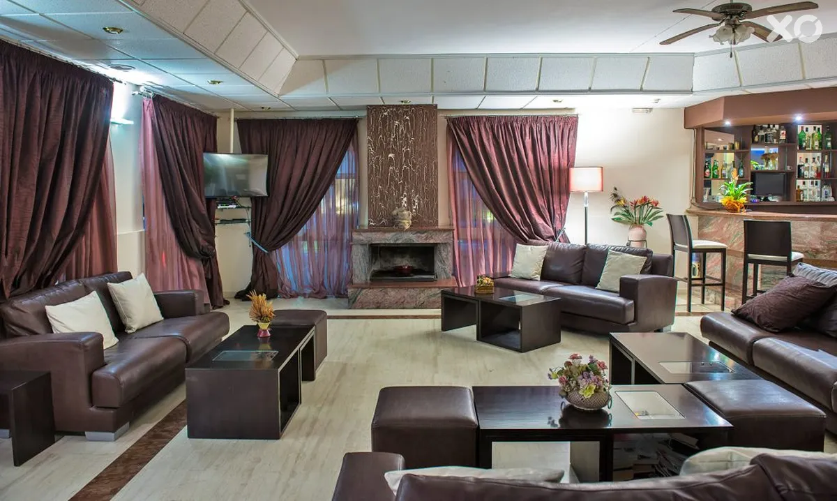 California Beach Hotel