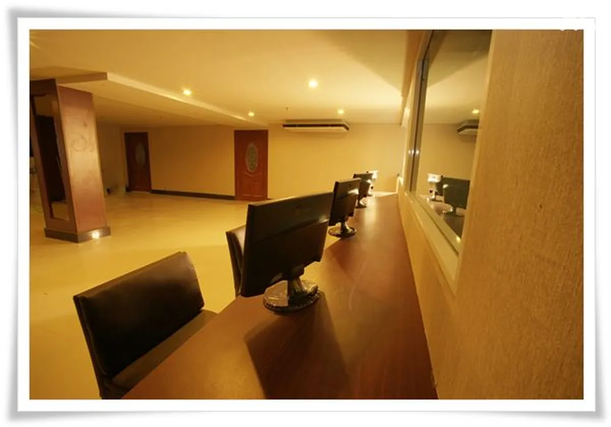 Convenient Grand Hotel
