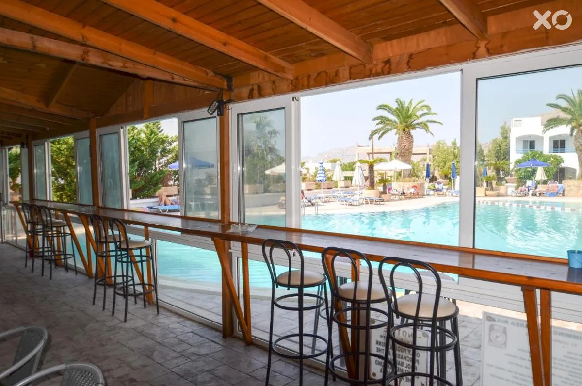 Coliseum Studios & Apartments