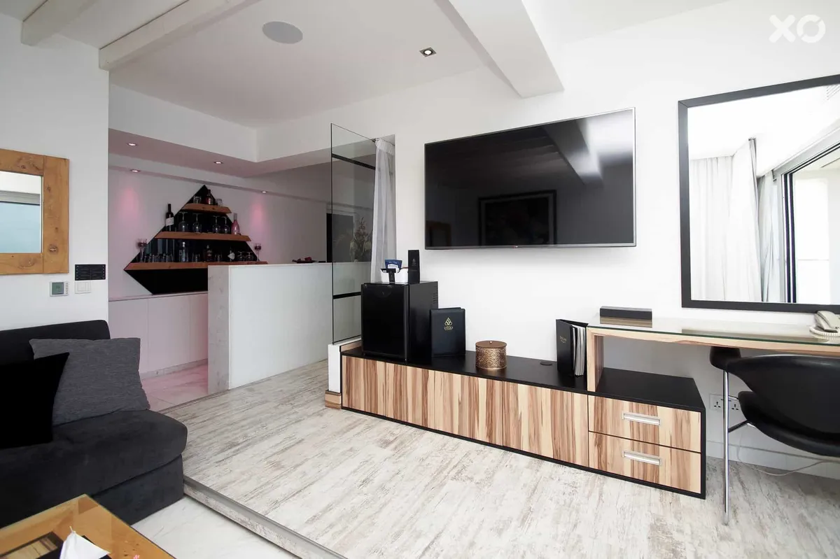 The Ciao Stelio Deluxe Hotel