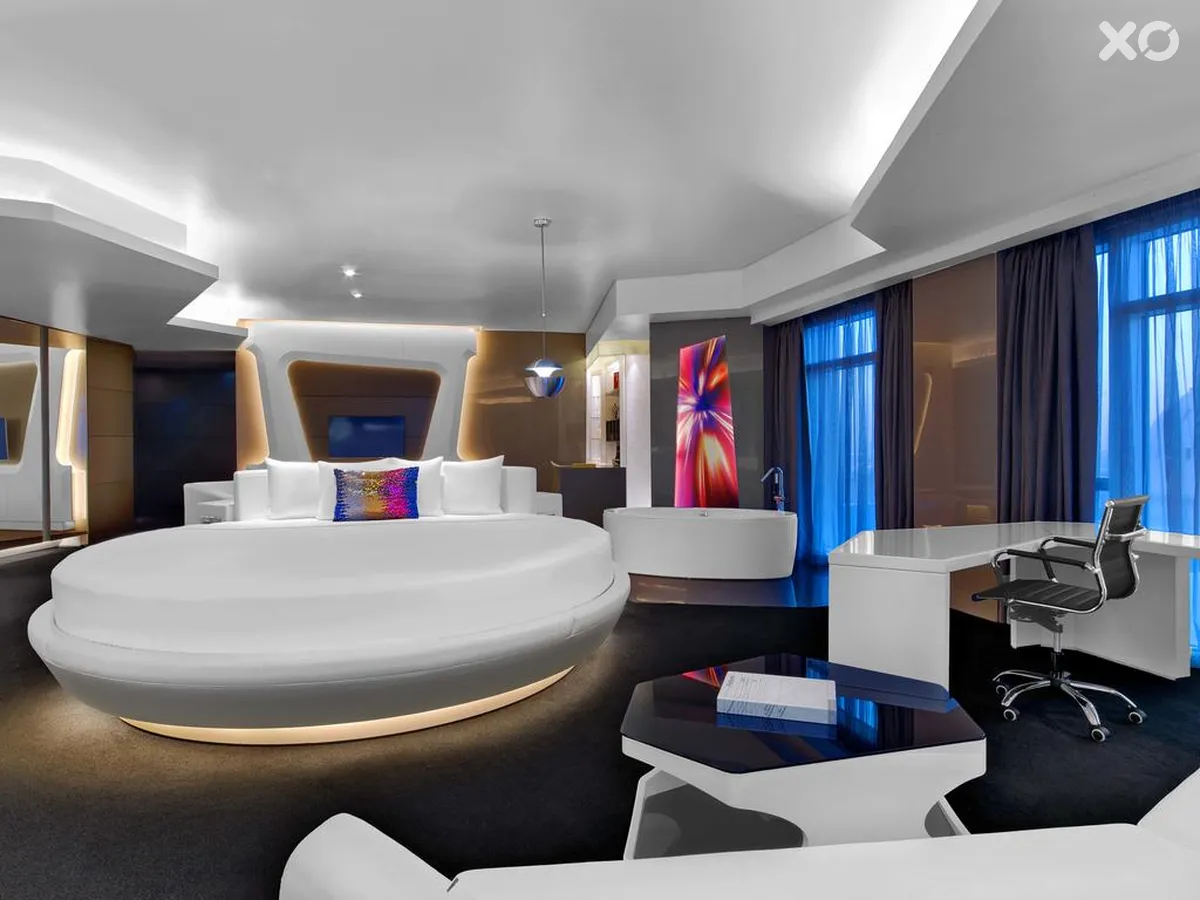 V Hotel Dubai Curio Collection by Hilton