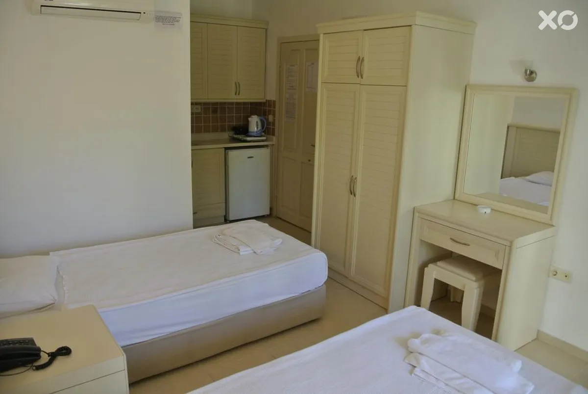 Summer Garden Suites & Beach Hotel