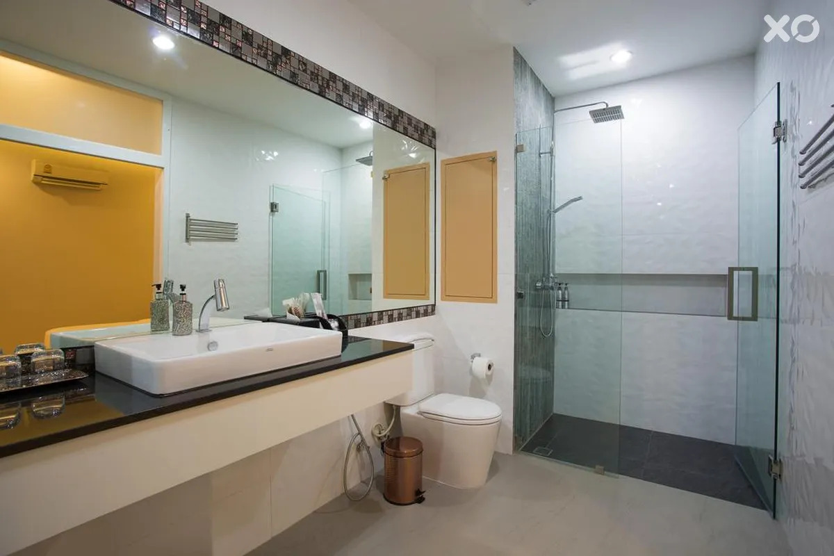 OneLoft Hotel