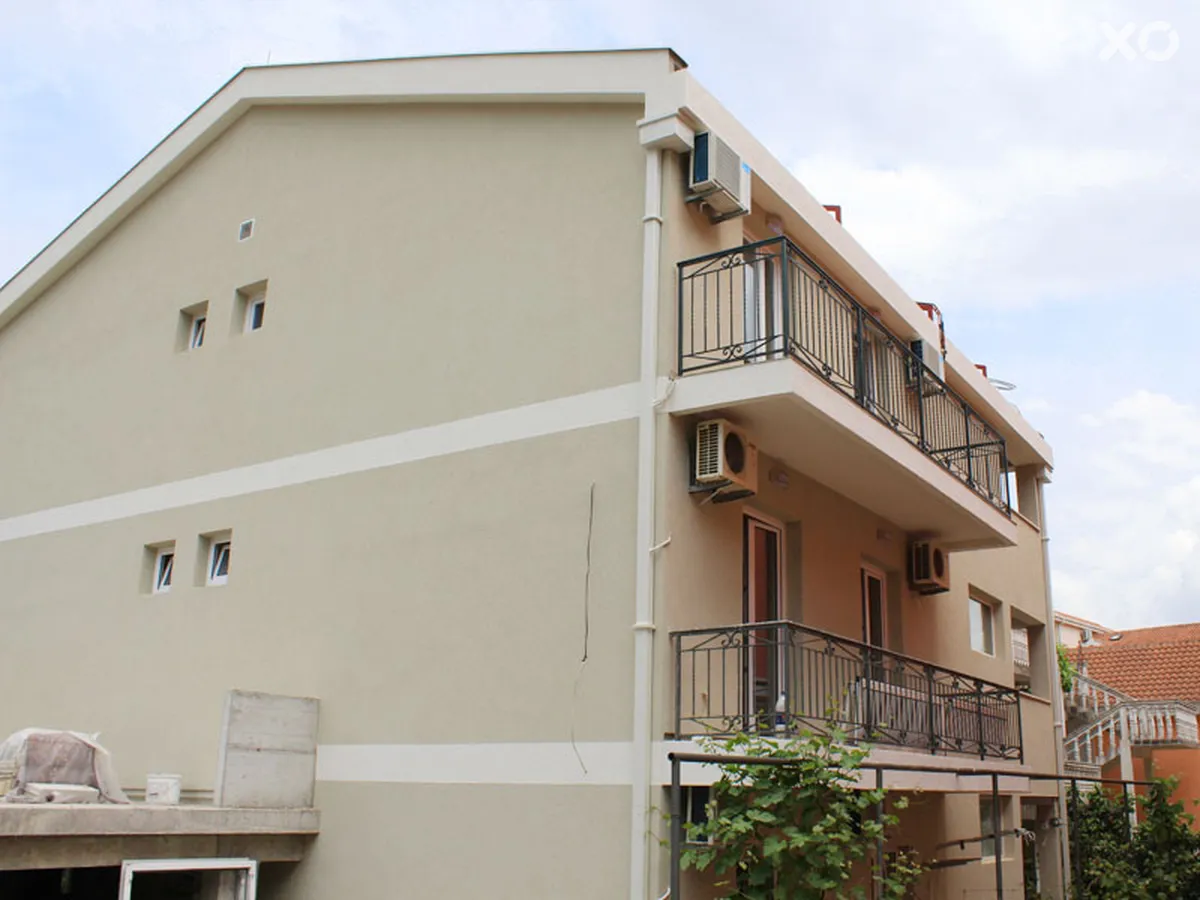 Simon Villa